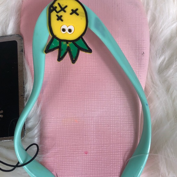 Delia*s Flip Flops - Picture 3 of 6